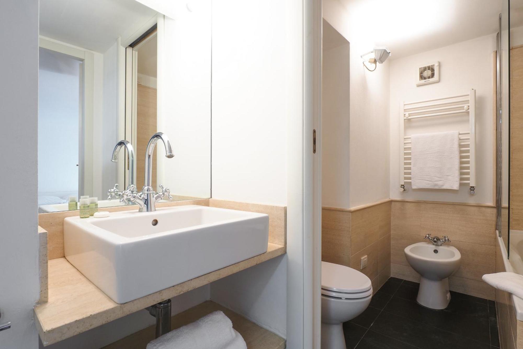 Enchanting Loft Between History And Tranquility Milano Eksteriør bilde
